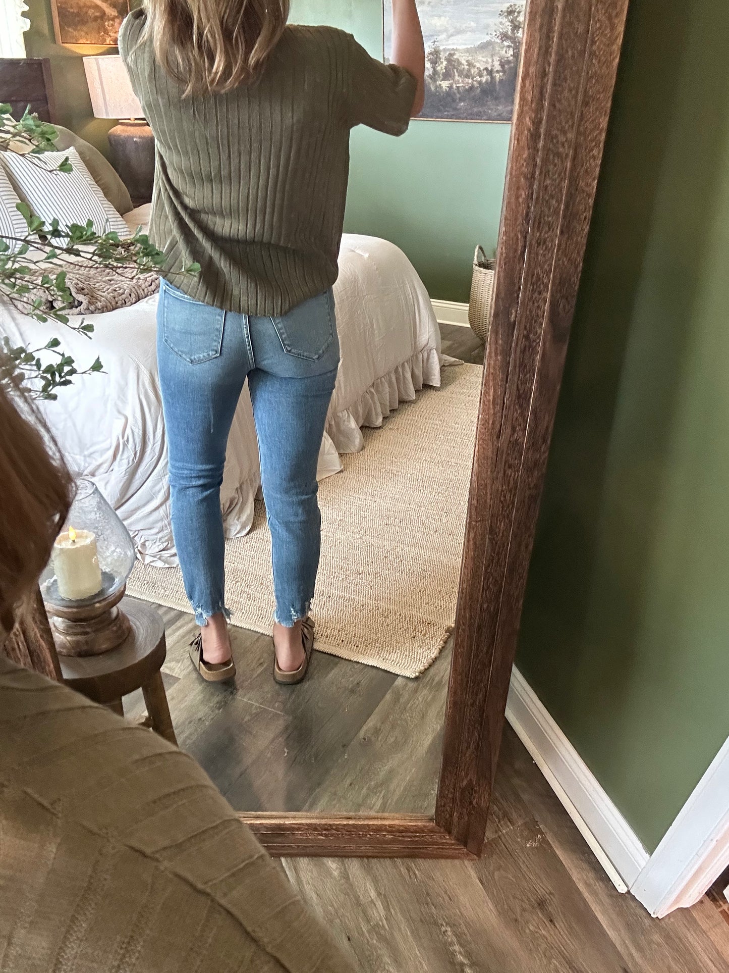 Frayed Edge Mid-Rise Skinny Jeans