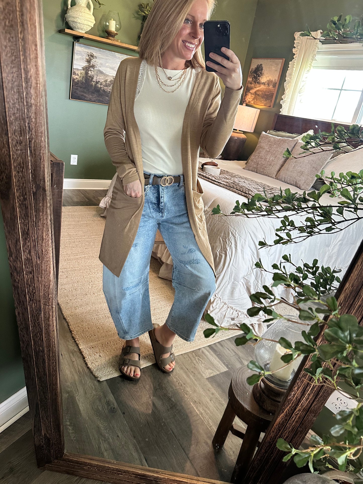 Callie Distressed Barrel Jeans