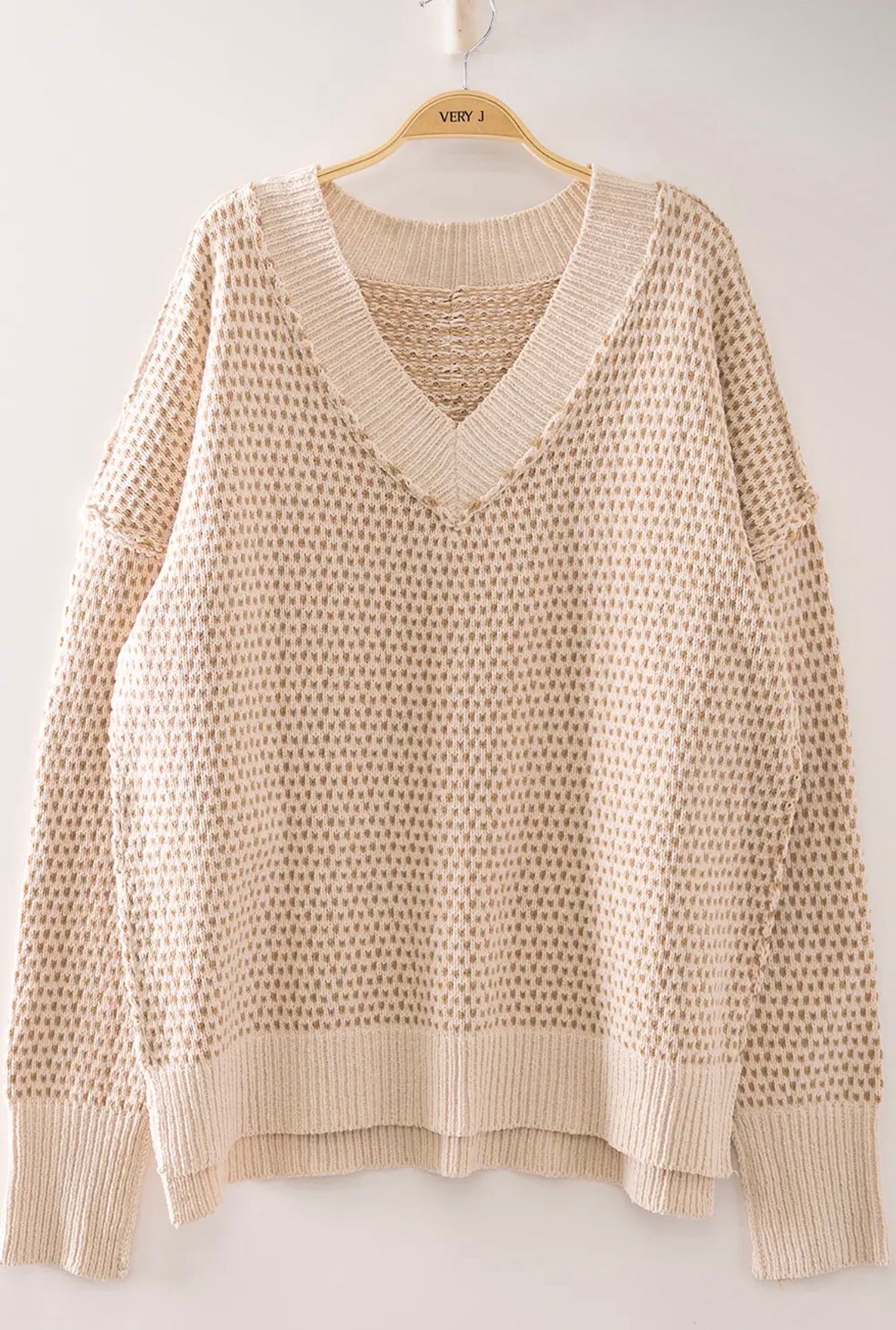 The Elodie Textured V-Neck Sweater 🤎