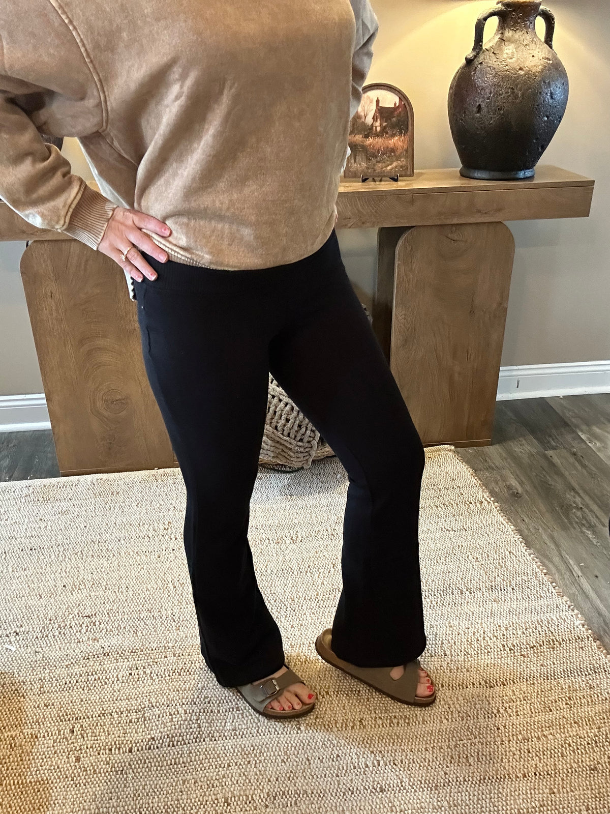 The Kennedy Flare Pants 🤎🖤