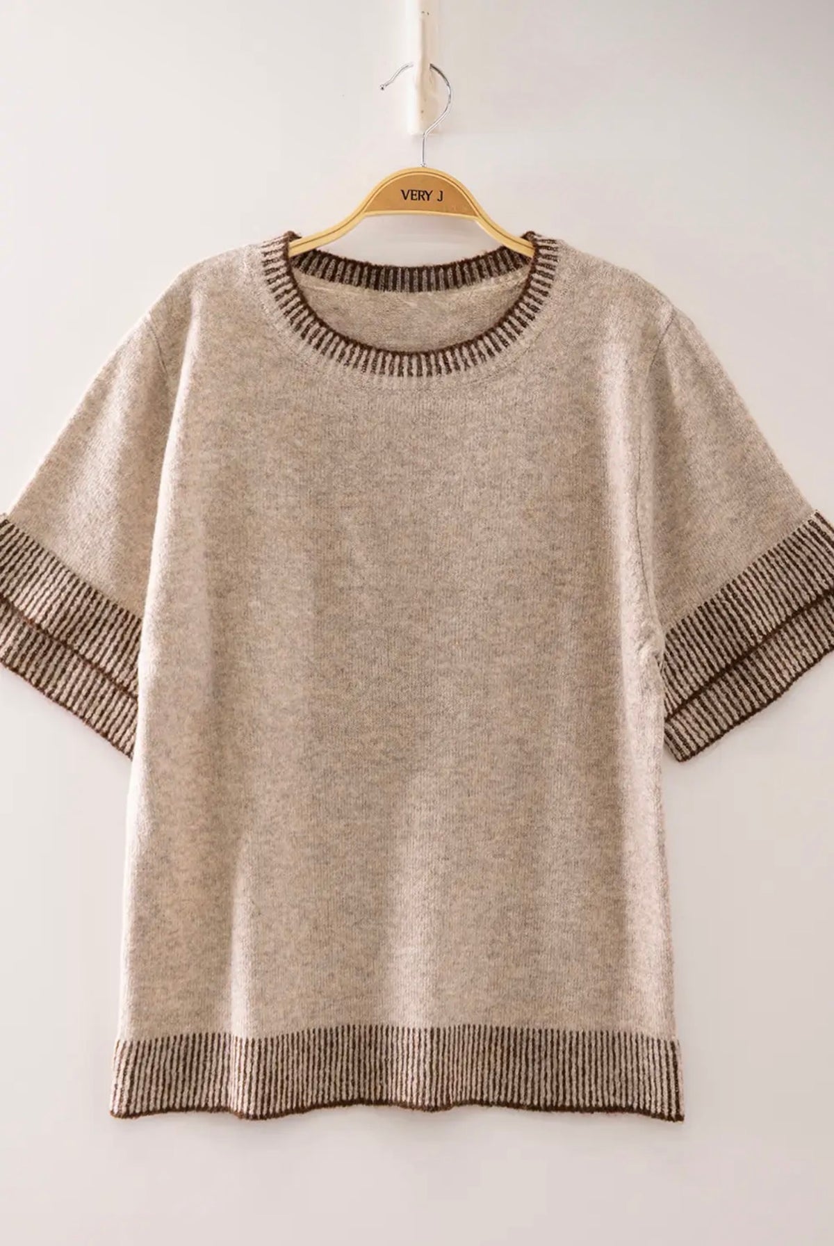 The Brielle Contrast Trim Sweater Tee 🤎