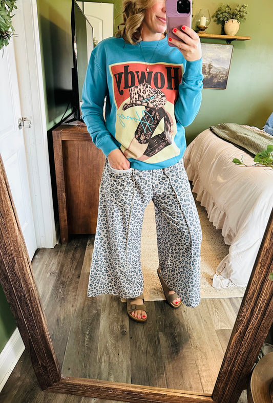 Blue Skies Howdy Super Soft Crewneck 💙