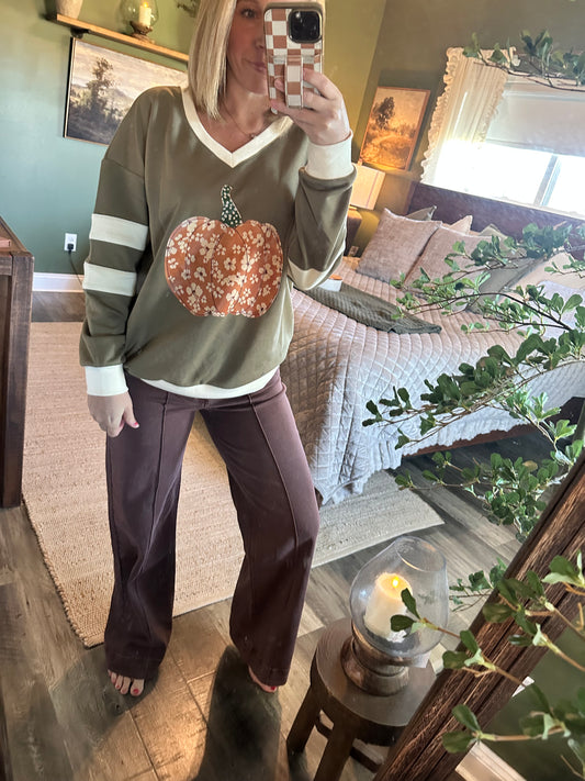 Harvest Bloom Pumpkin Pullover 🎃🍂